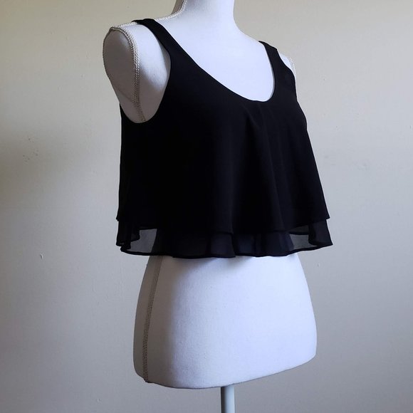 📌 Soprano Black Flowy Sleeveless Layered Crop Top - Picture 2 of 11